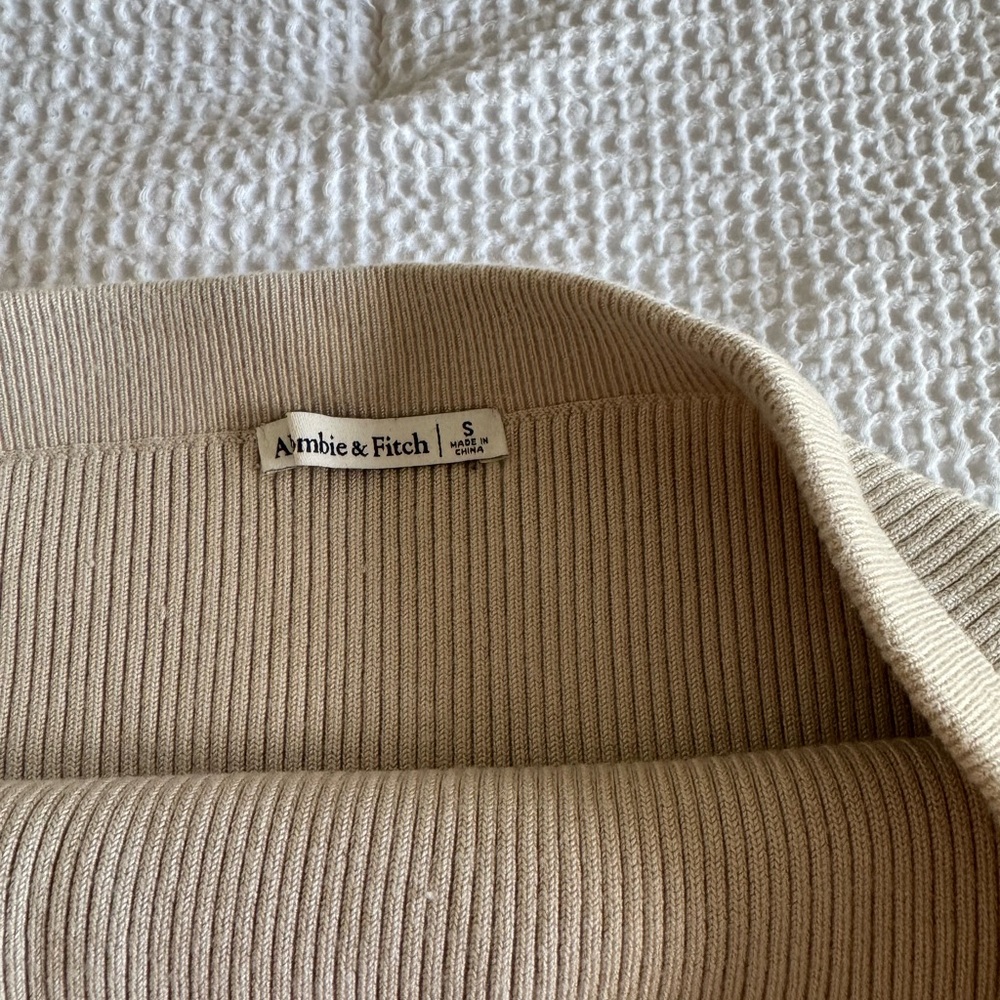 Abercrombie & Fitch Tan Ribbed Pencil Skirt